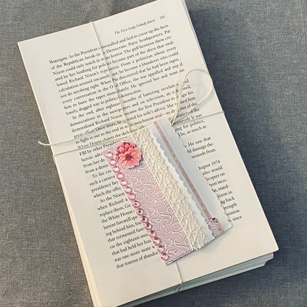 Vintage Paper 100-Page Bundle from “First Ladies” by Margaret Truman